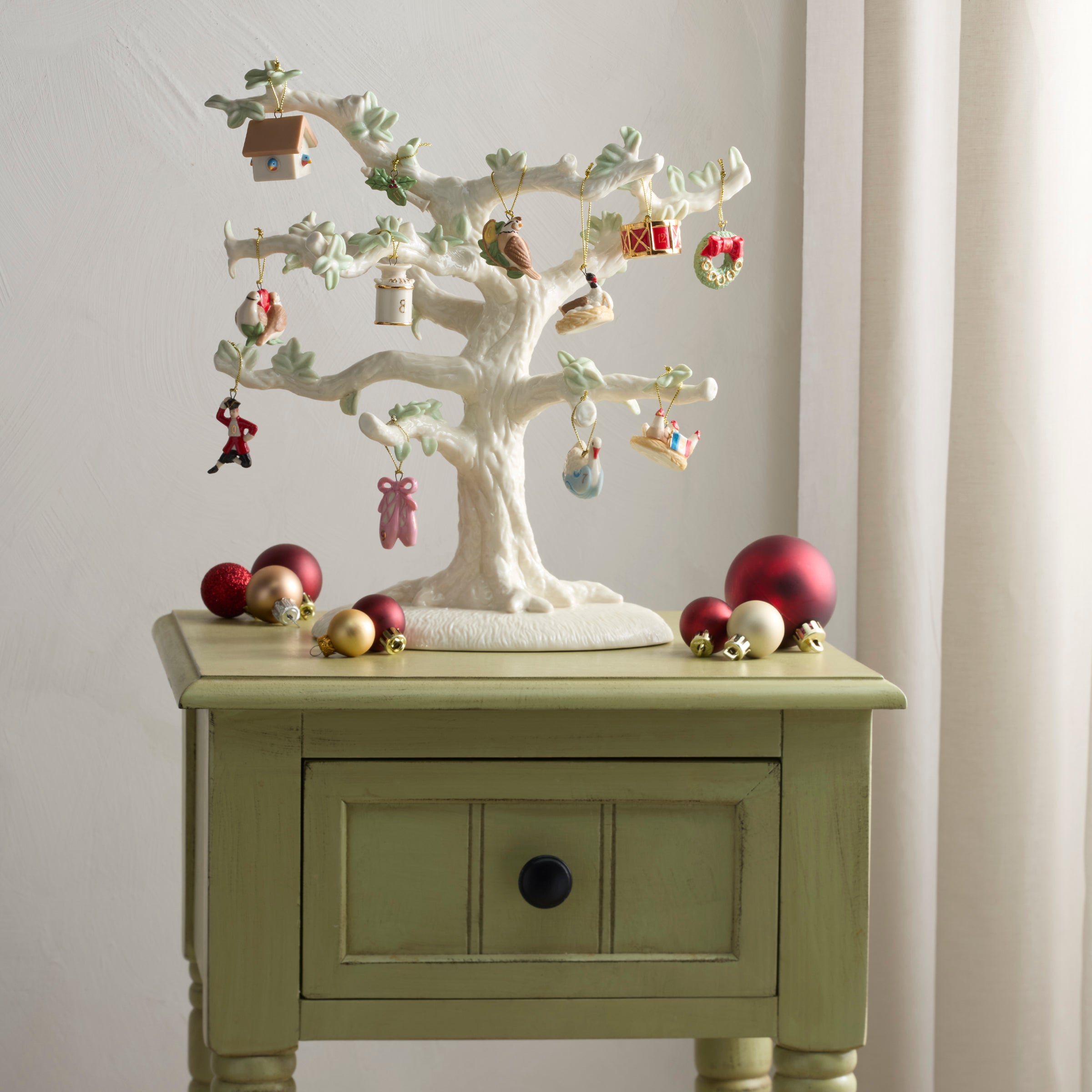 Twelve Days Of Christmas 12-Piece Ornament Set