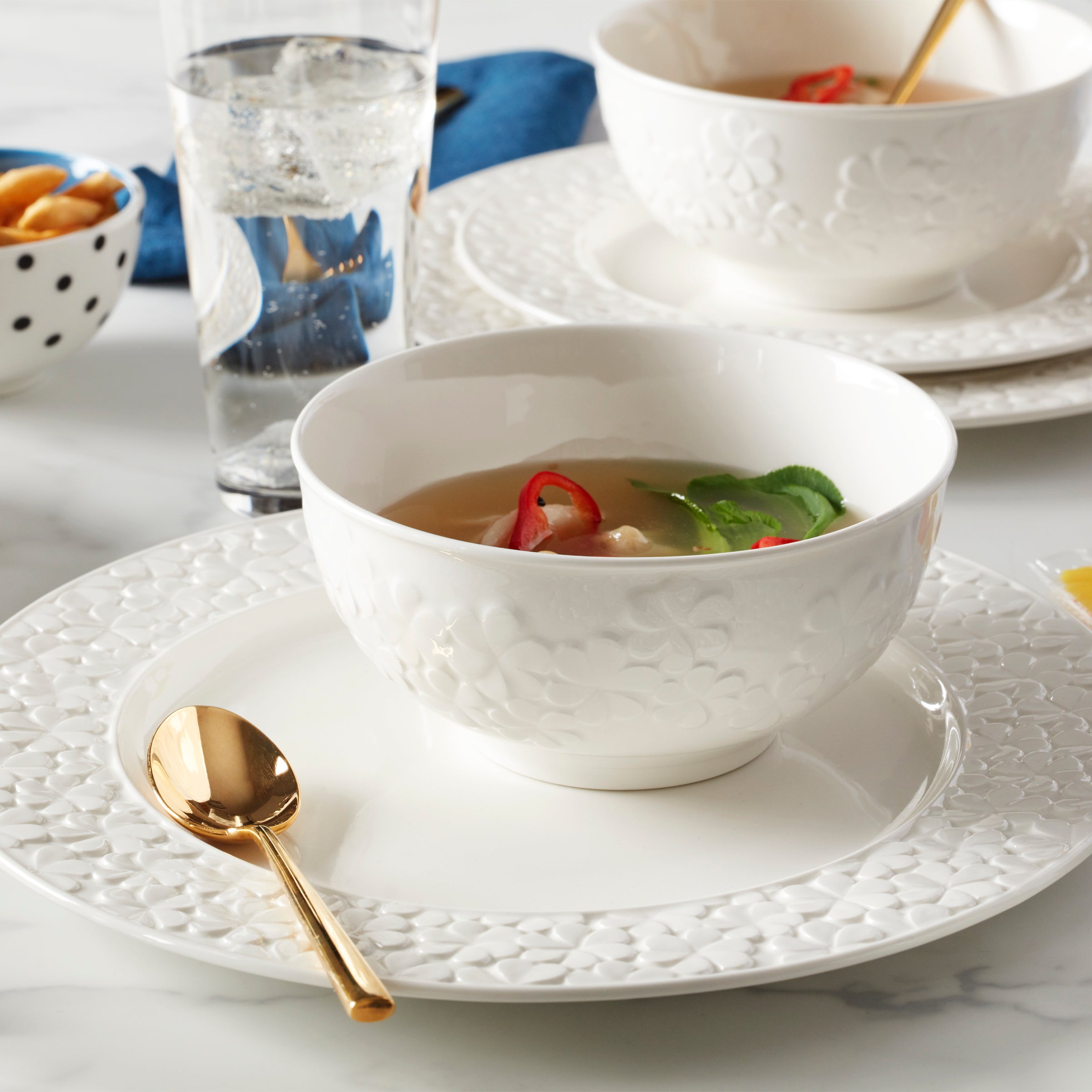 Malmo Gold 5 Piece Place Setting